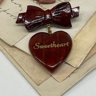 1940’s Wood Sweetheart Brooch Devil's Details